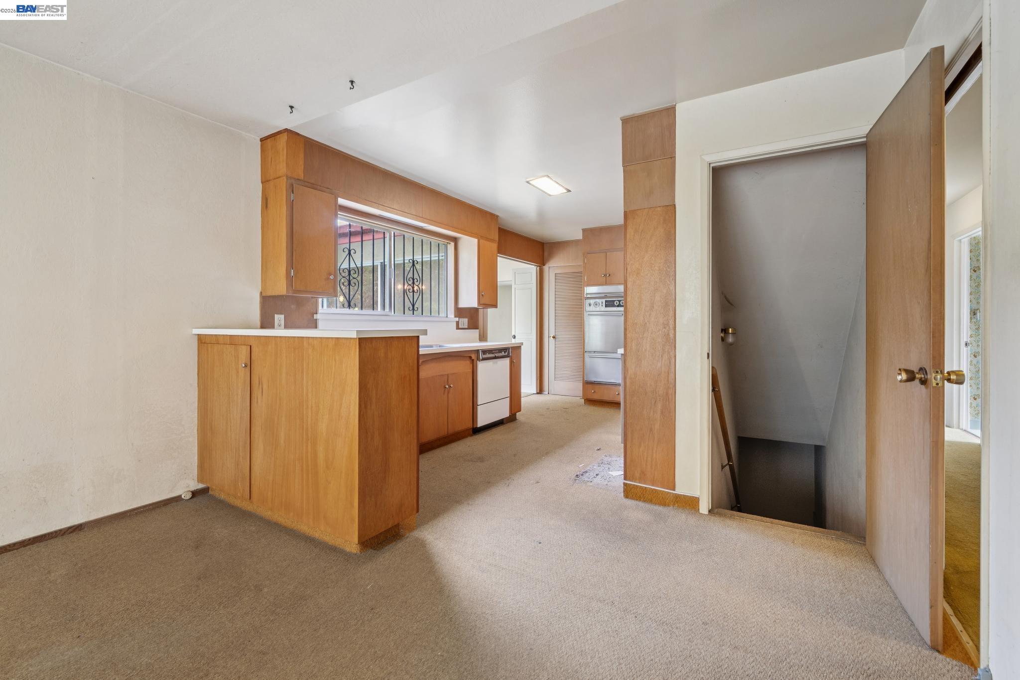 Detail Gallery Image 27 of 60 For 2033 Trafalgar Pl, Oakland,  CA 94611 - 2 Beds | 2 Baths