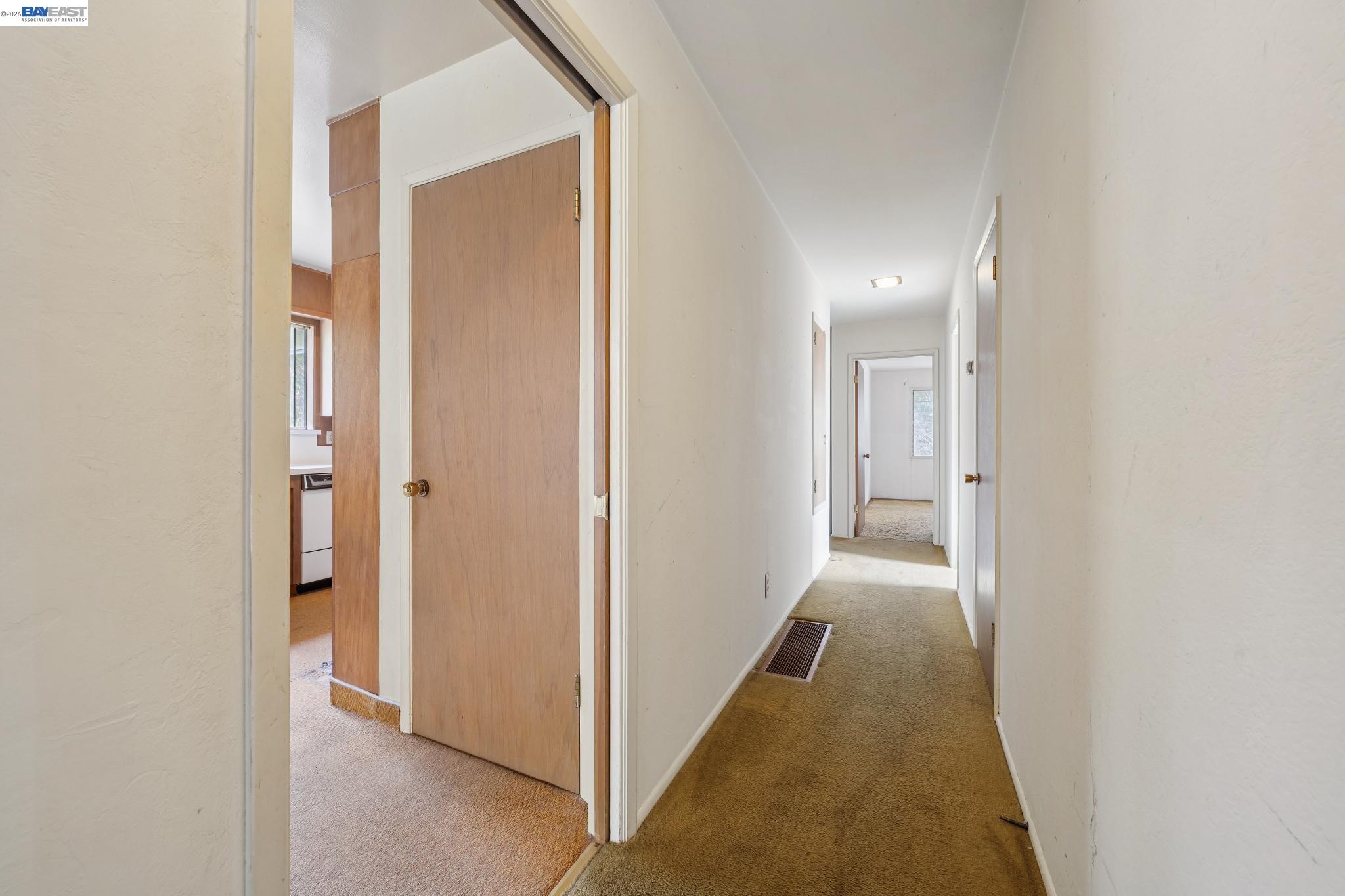 Detail Gallery Image 37 of 60 For 2033 Trafalgar Pl, Oakland,  CA 94611 - 2 Beds | 2 Baths