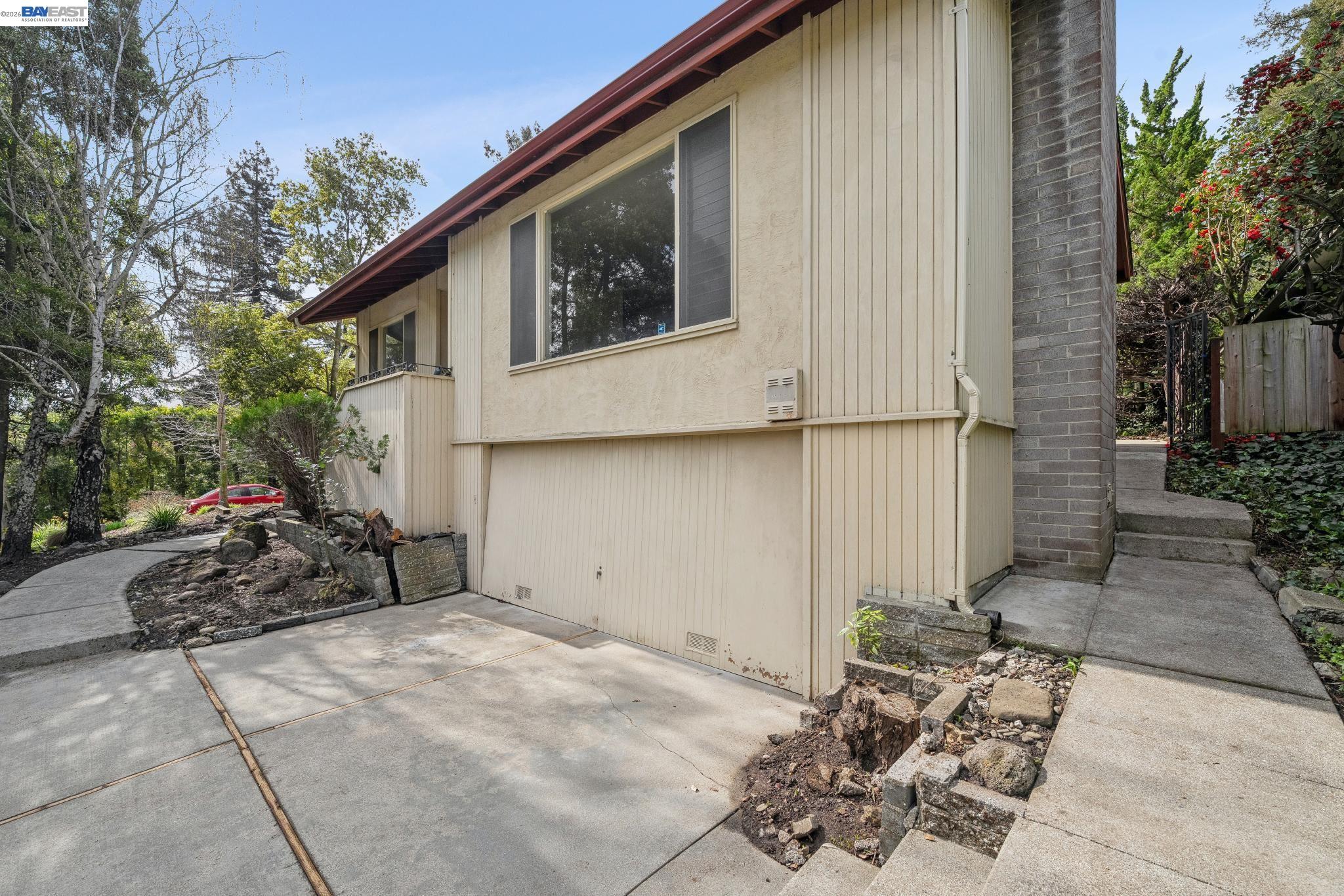 Detail Gallery Image 46 of 60 For 2033 Trafalgar Pl, Oakland,  CA 94611 - 2 Beds | 2 Baths