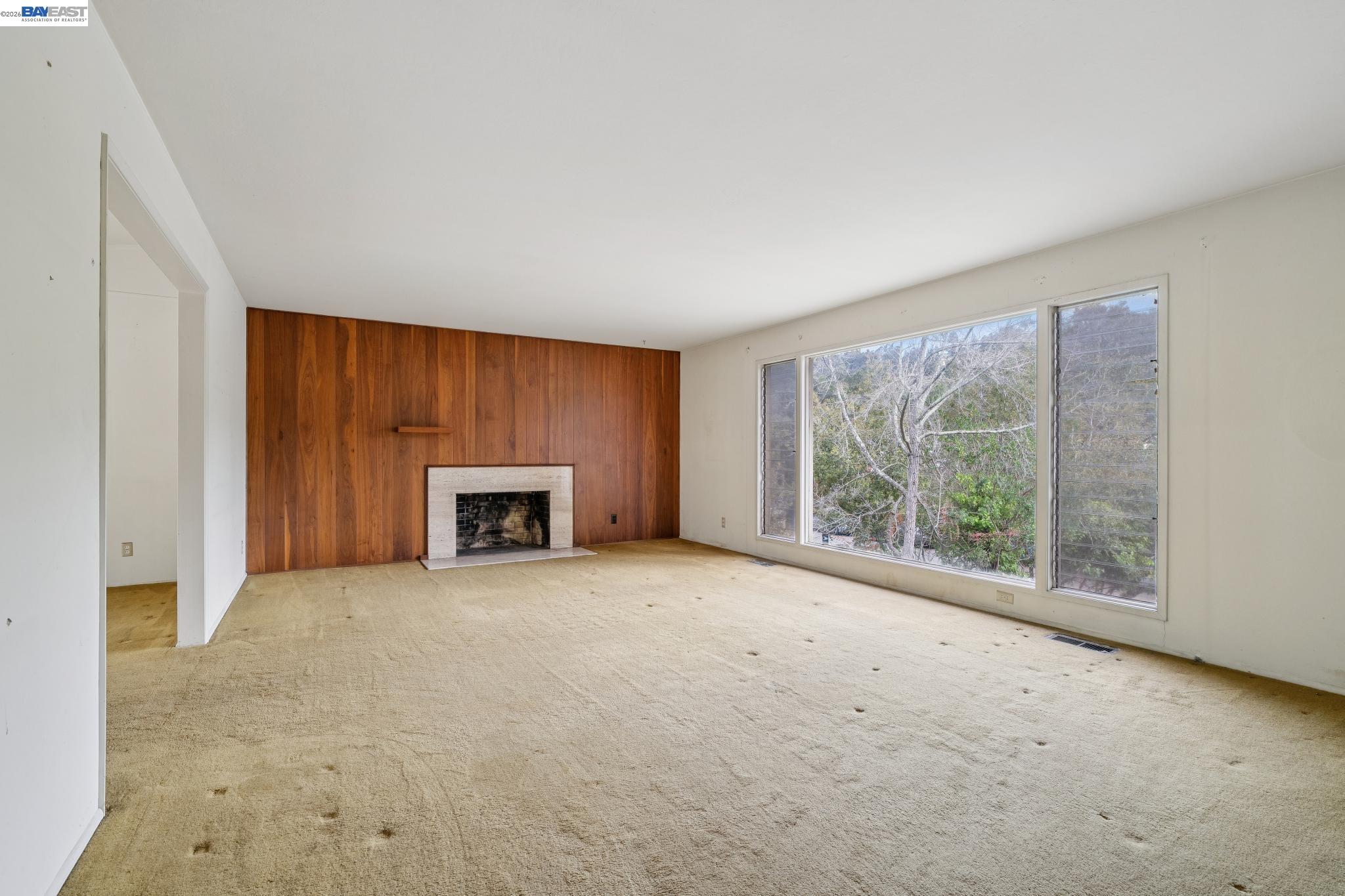 Detail Gallery Image 9 of 60 For 2033 Trafalgar Pl, Oakland,  CA 94611 - 2 Beds | 2 Baths