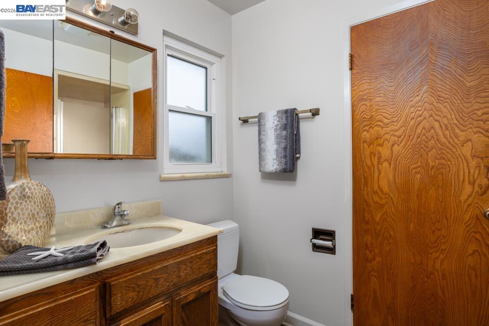 Detail Gallery Image 20 of 36 For 17774 Trenton Dr, Castro Valley,  CA 94546 - 3 Beds | 2 Baths