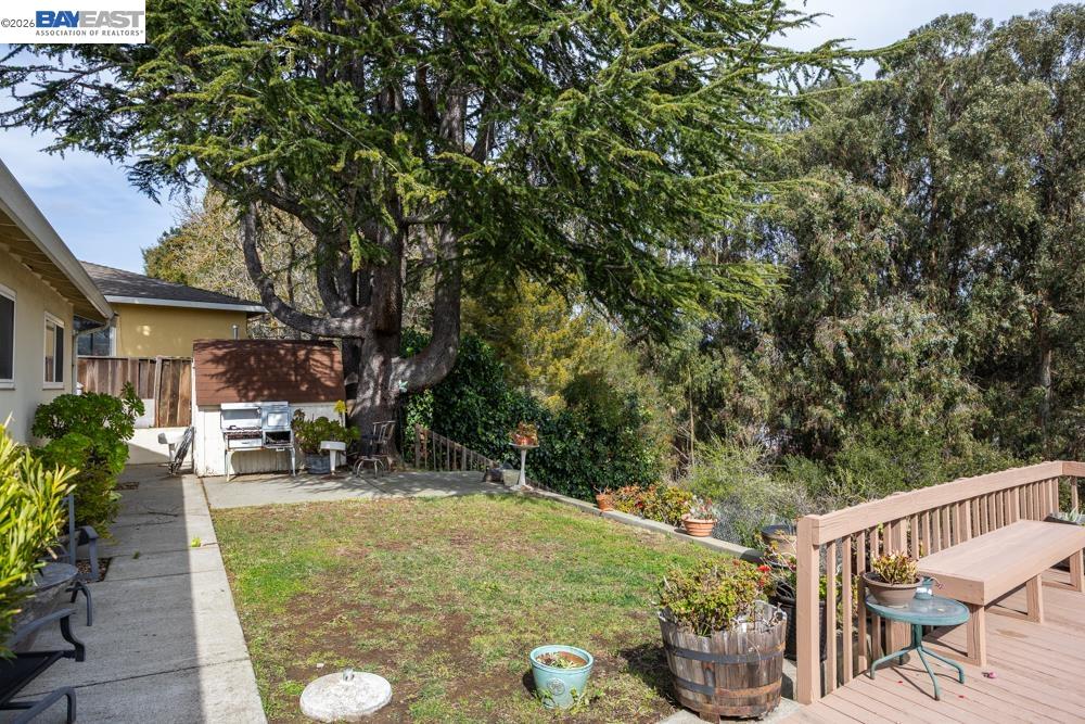 Detail Gallery Image 22 of 36 For 17774 Trenton Dr, Castro Valley,  CA 94546 - 3 Beds | 2 Baths