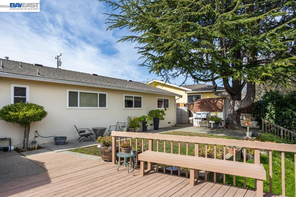 Detail Gallery Image 25 of 36 For 17774 Trenton Dr, Castro Valley,  CA 94546 - 3 Beds | 2 Baths