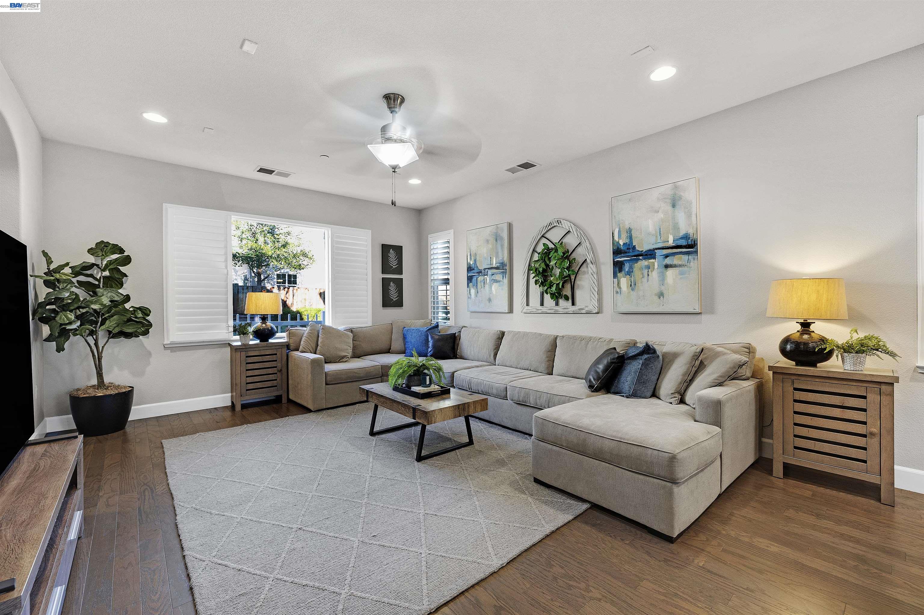 Detail Gallery Image 2 of 40 For 3004 Sonsilla Lane, San Ramon,  CA 94582 - 3 Beds | 2/1 Baths