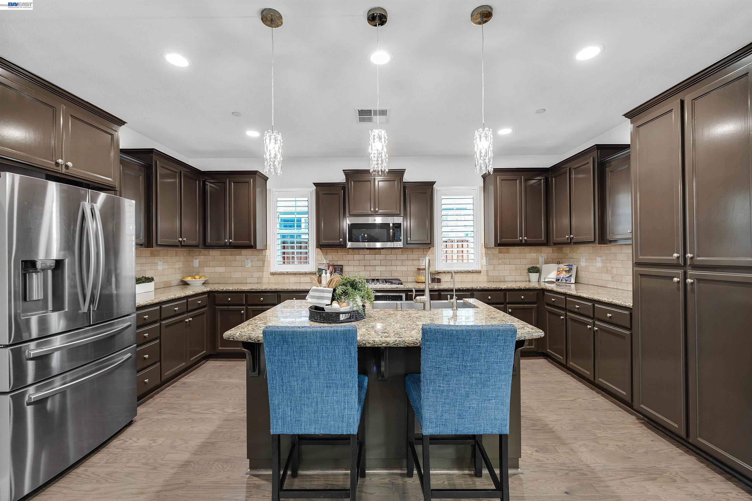 Detail Gallery Image 4 of 40 For 3004 Sonsilla Lane, San Ramon,  CA 94582 - 3 Beds | 2/1 Baths