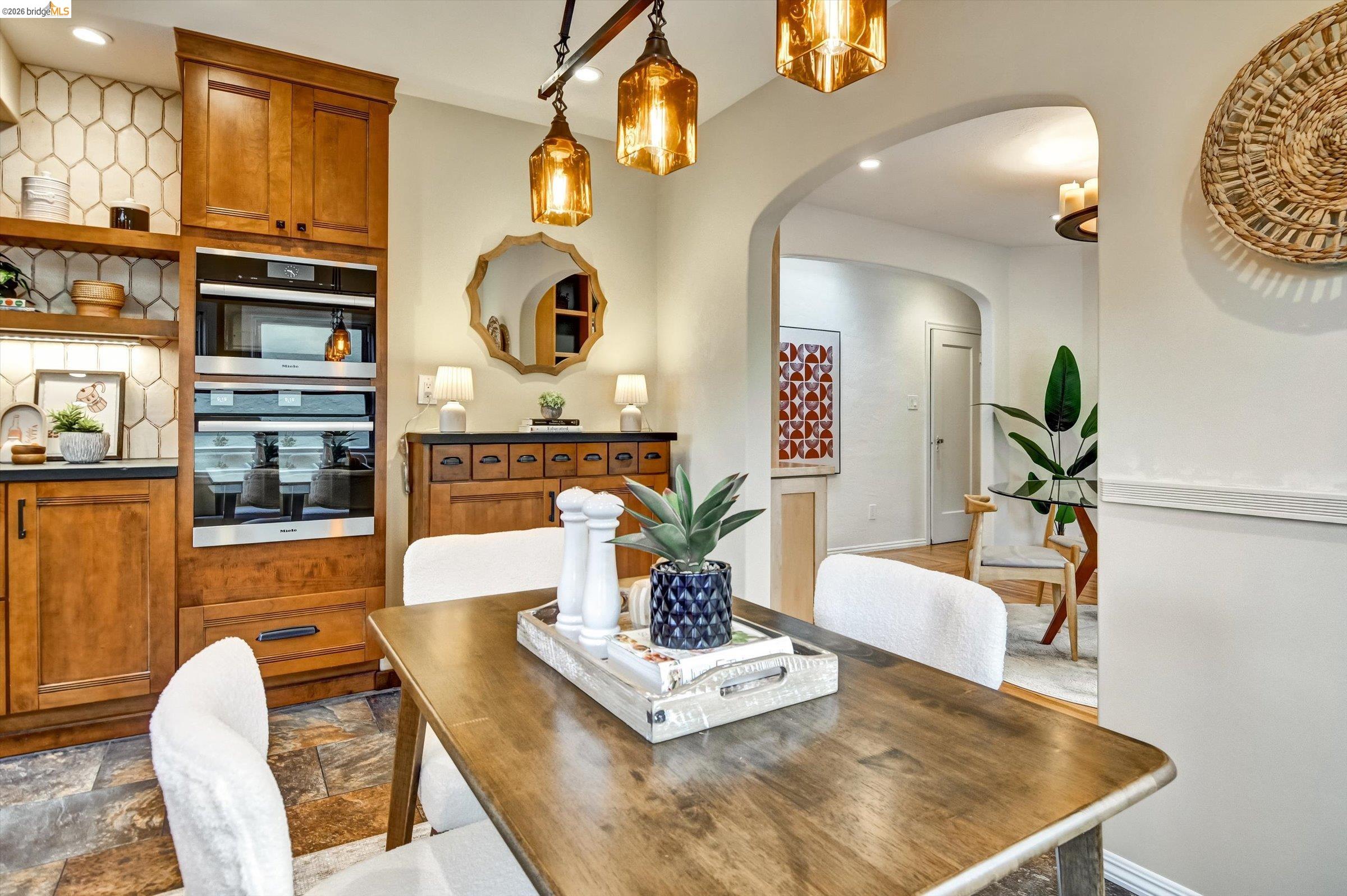 Detail Gallery Image 11 of 28 For 1259 Portland Ave, Albany,  CA 94706 - 3 Beds | 2 Baths