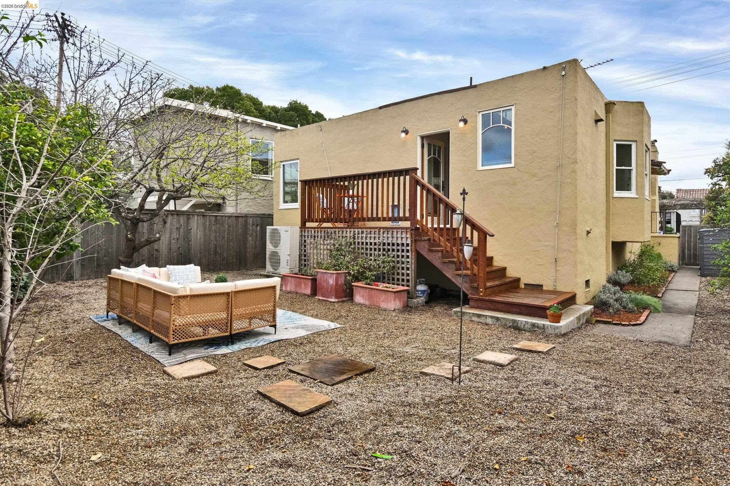 Detail Gallery Image 22 of 28 For 1259 Portland Ave, Albany,  CA 94706 - 3 Beds | 2 Baths