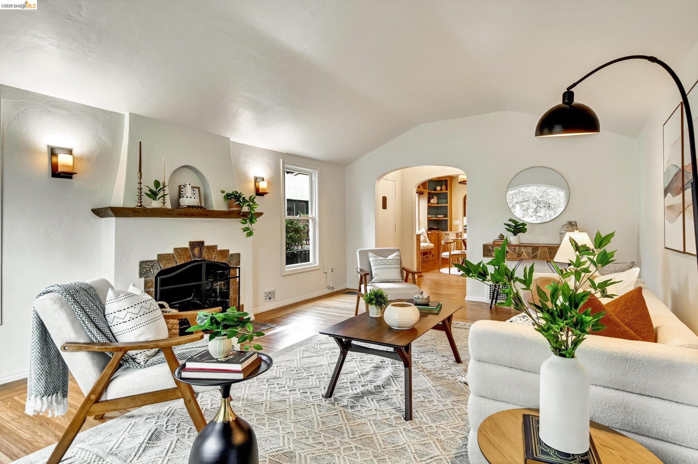 Detail Gallery Image 6 of 28 For 1259 Portland Ave, Albany,  CA 94706 - 3 Beds | 2 Baths