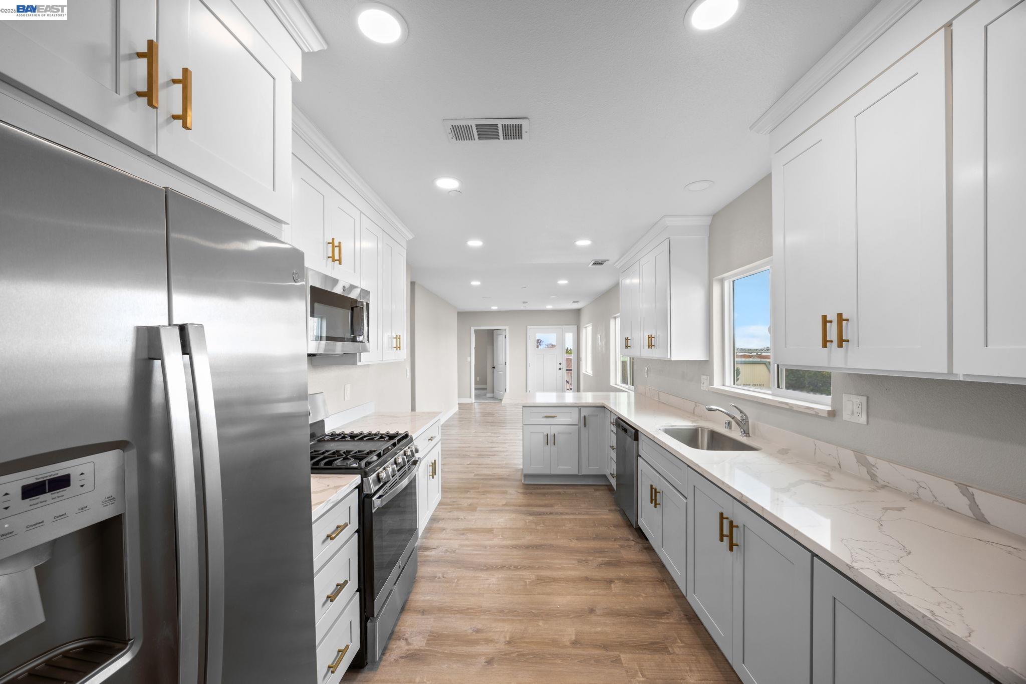 Detail Gallery Image 23 of 43 For 47 N 2nd, Rio Vista,  CA 94571 - 8 Beds | 4 Baths