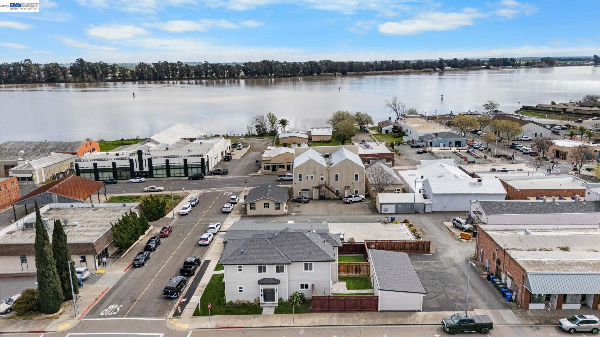 Detail Gallery Image 5 of 43 For 47 N 2nd, Rio Vista,  CA 94571 - 8 Beds | 4 Baths