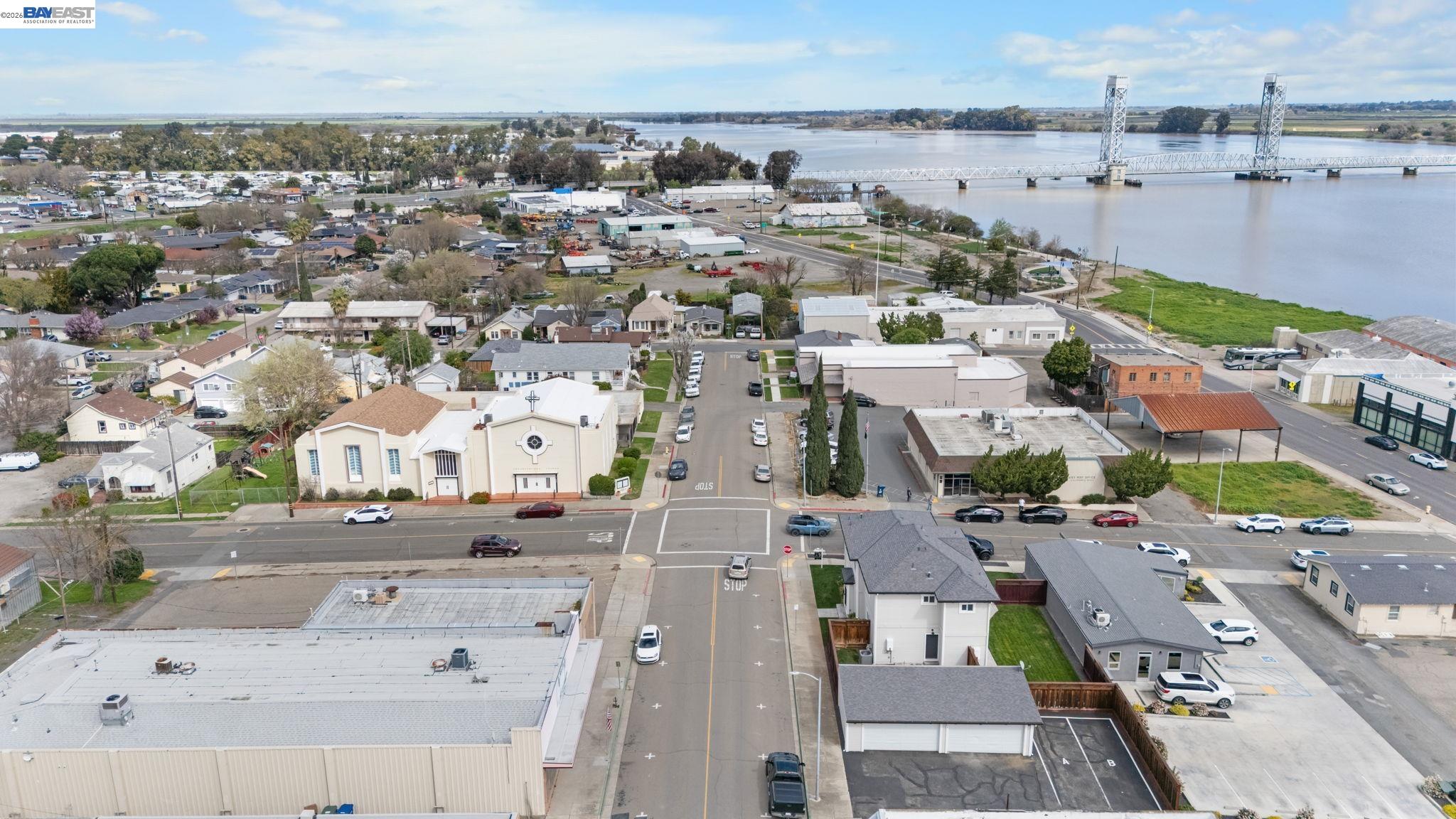 Detail Gallery Image 6 of 43 For 47 N 2nd, Rio Vista,  CA 94571 - 8 Beds | 4 Baths