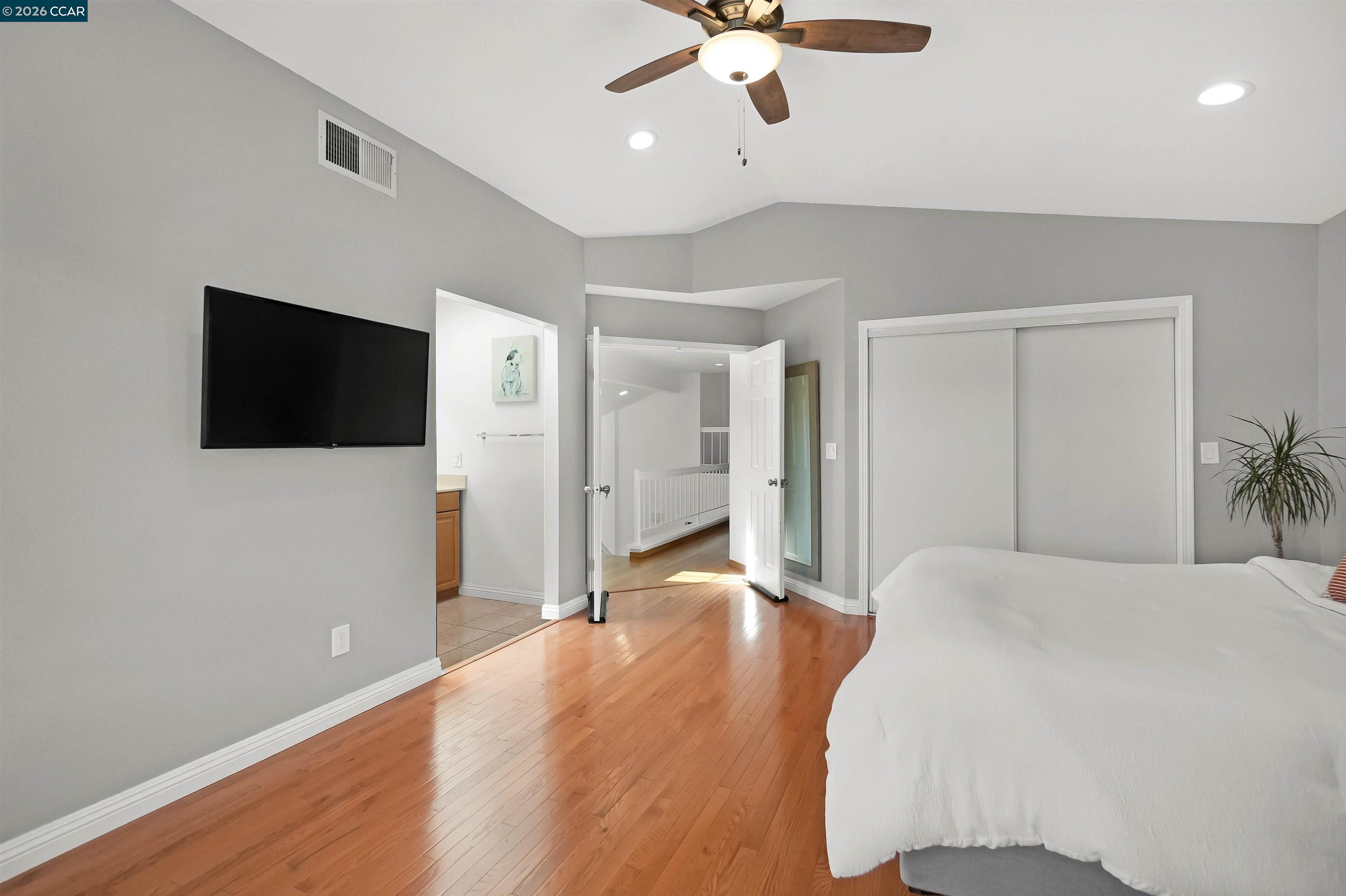 Detail Gallery Image 33 of 59 For 162 Woodfield, Hercules,  CA 94547 - 5 Beds | 3 Baths