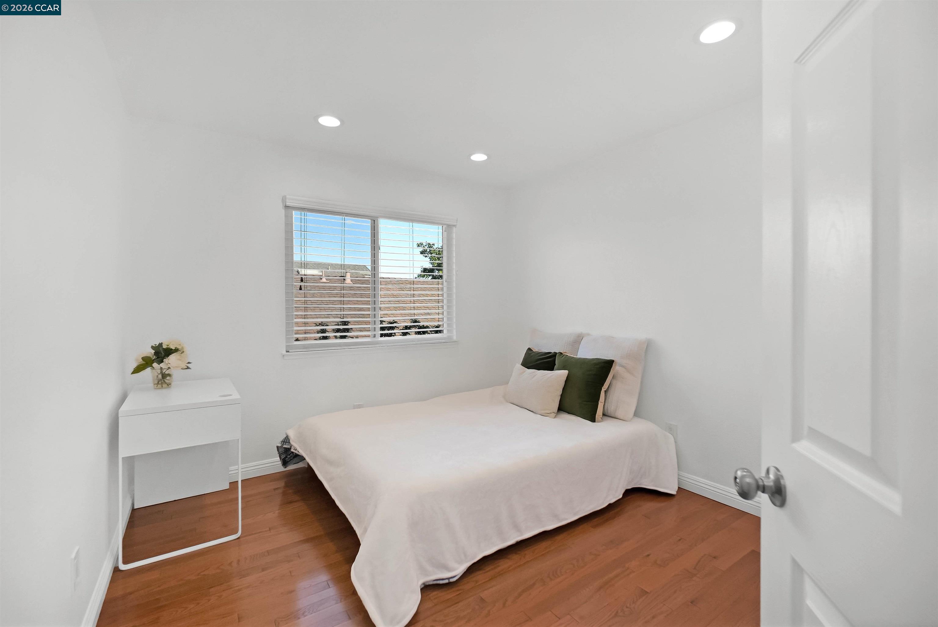 Detail Gallery Image 37 of 59 For 162 Woodfield, Hercules,  CA 94547 - 5 Beds | 3 Baths