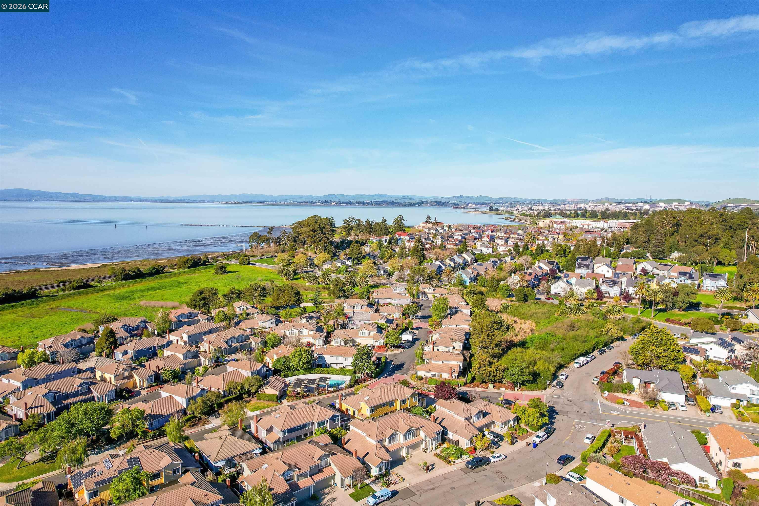 Detail Gallery Image 52 of 59 For 162 Woodfield, Hercules,  CA 94547 - 5 Beds | 3 Baths