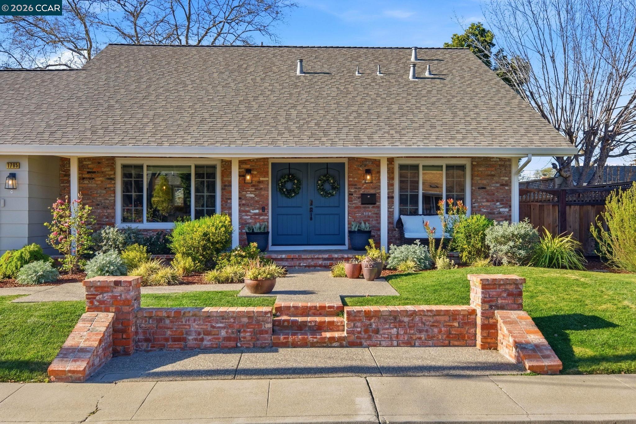 Front Image Thumbnail for CC41125883