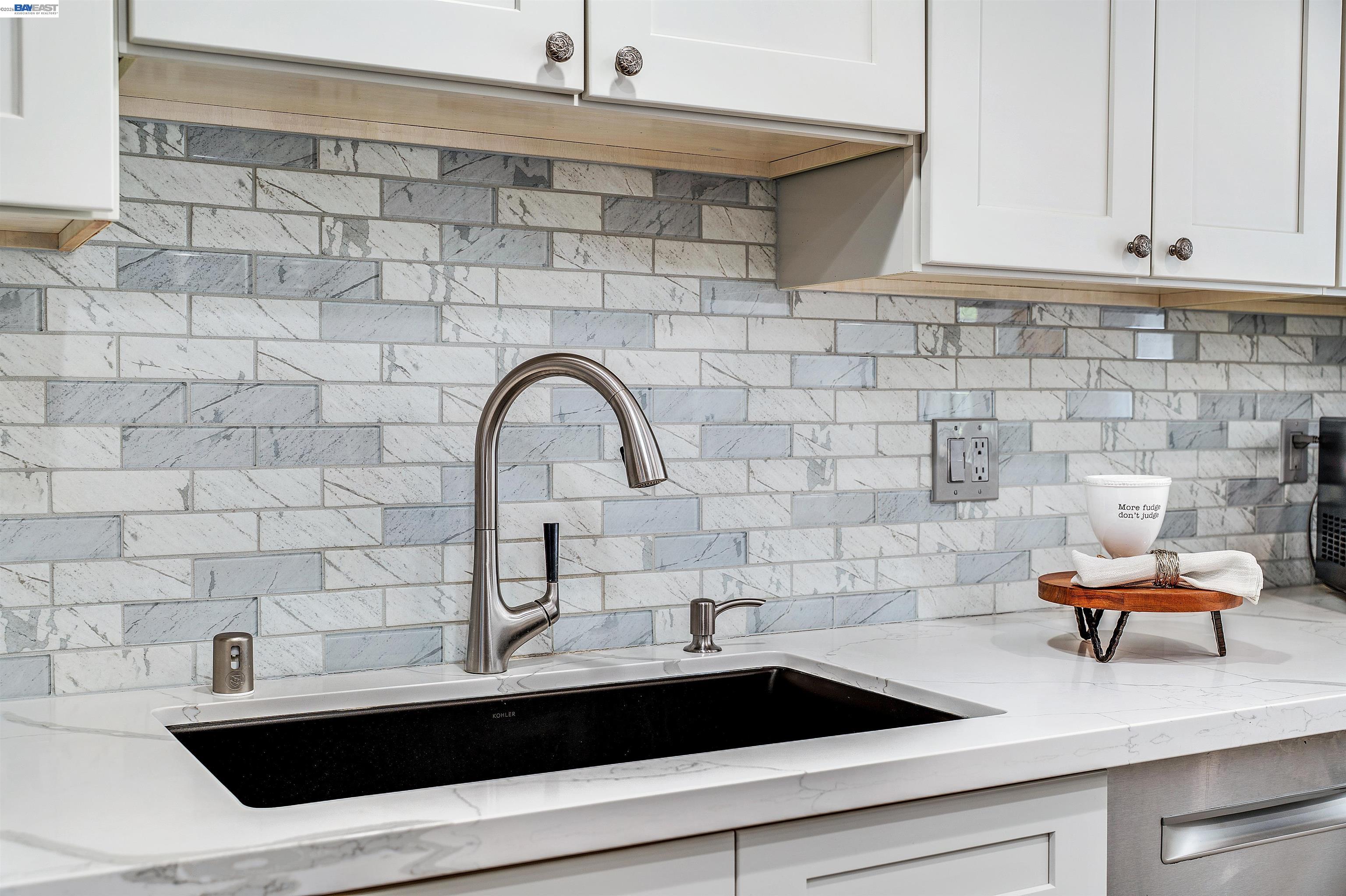 Detail Gallery Image 11 of 52 For 7332 Stonedale Dr, Pleasanton,  CA 94588 - 3 Beds | 2/1 Baths