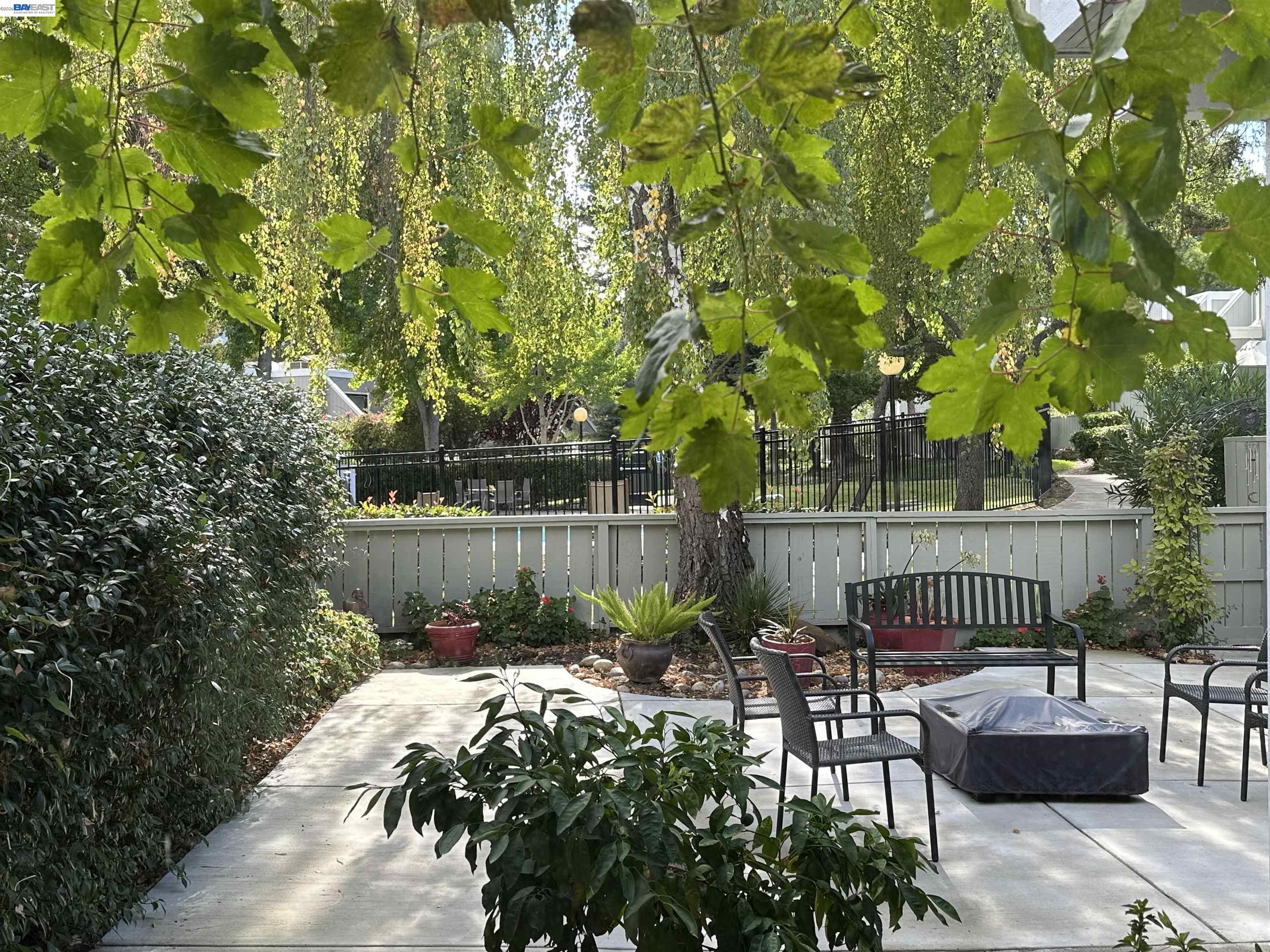 Detail Gallery Image 31 of 52 For 7332 Stonedale Dr, Pleasanton,  CA 94588 - 3 Beds | 2/1 Baths