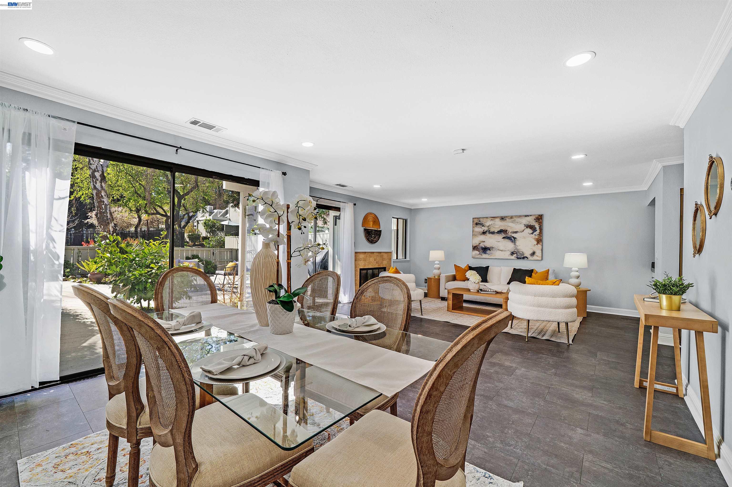 Detail Gallery Image 7 of 52 For 7332 Stonedale Dr, Pleasanton,  CA 94588 - 3 Beds | 2/1 Baths