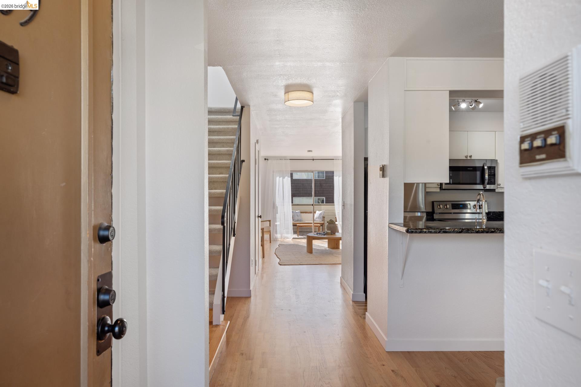 Photo #3: 41125885 Listing: Photo #3