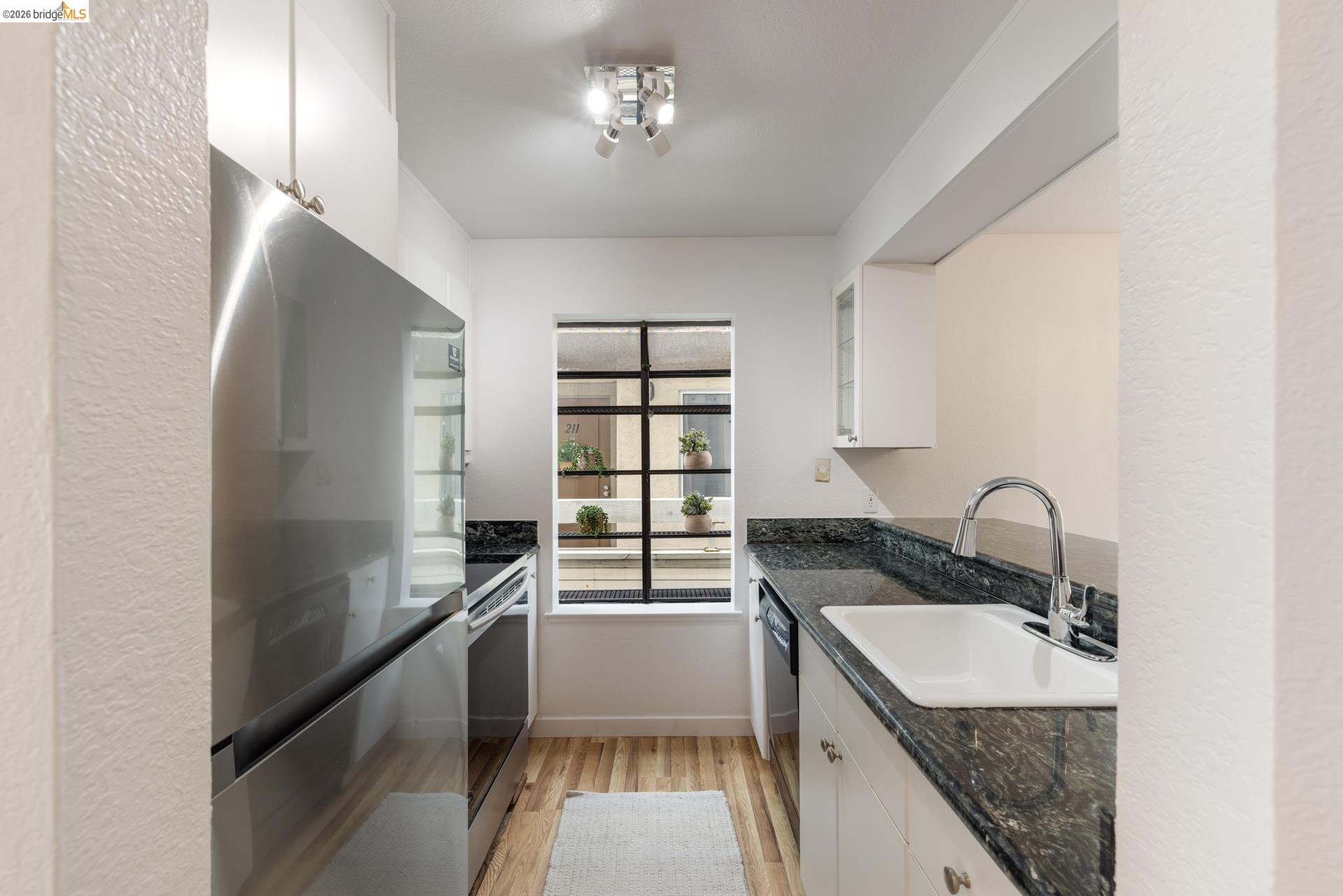 Photo #5: 41125885 Listing: Photo #5