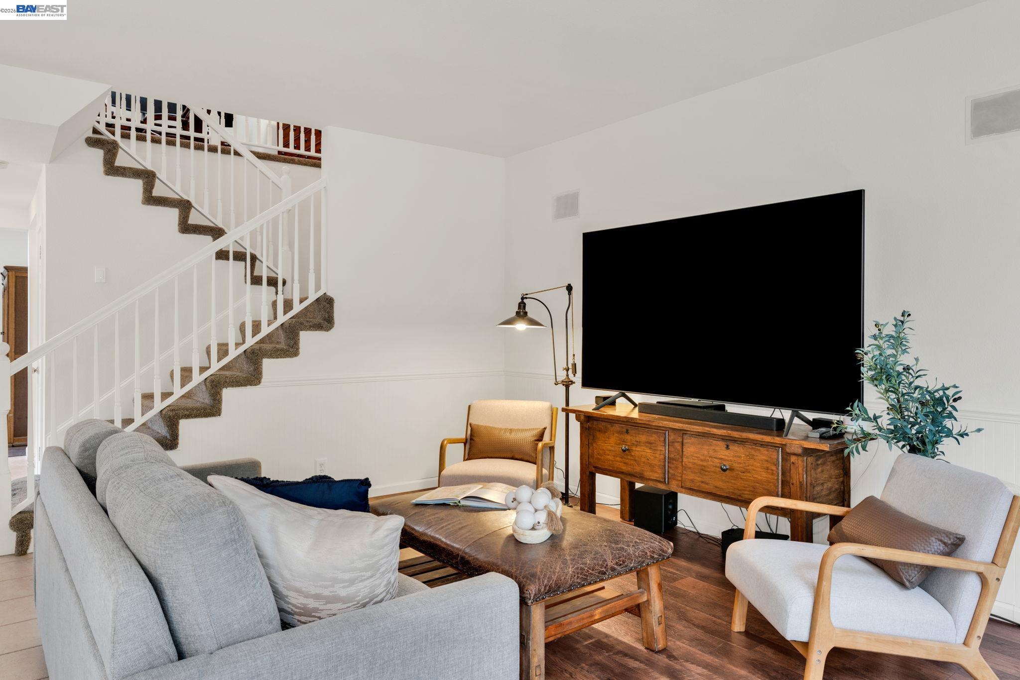 Detail Gallery Image 14 of 52 For 690 Glasgow Cir, Danville,  CA 94526 - 4 Beds | 2/1 Baths