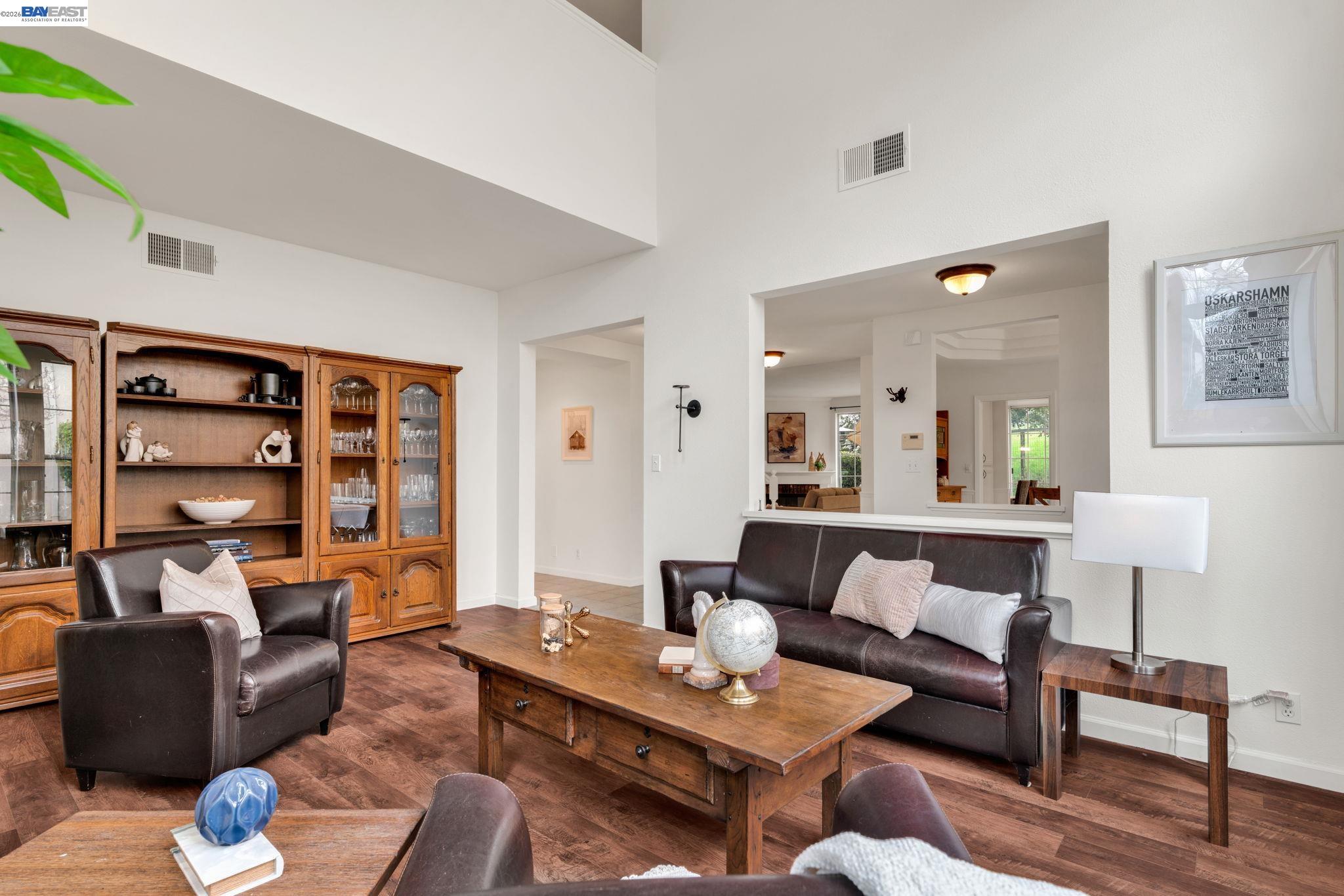 Detail Gallery Image 8 of 52 For 690 Glasgow Cir, Danville,  CA 94526 - 4 Beds | 2/1 Baths