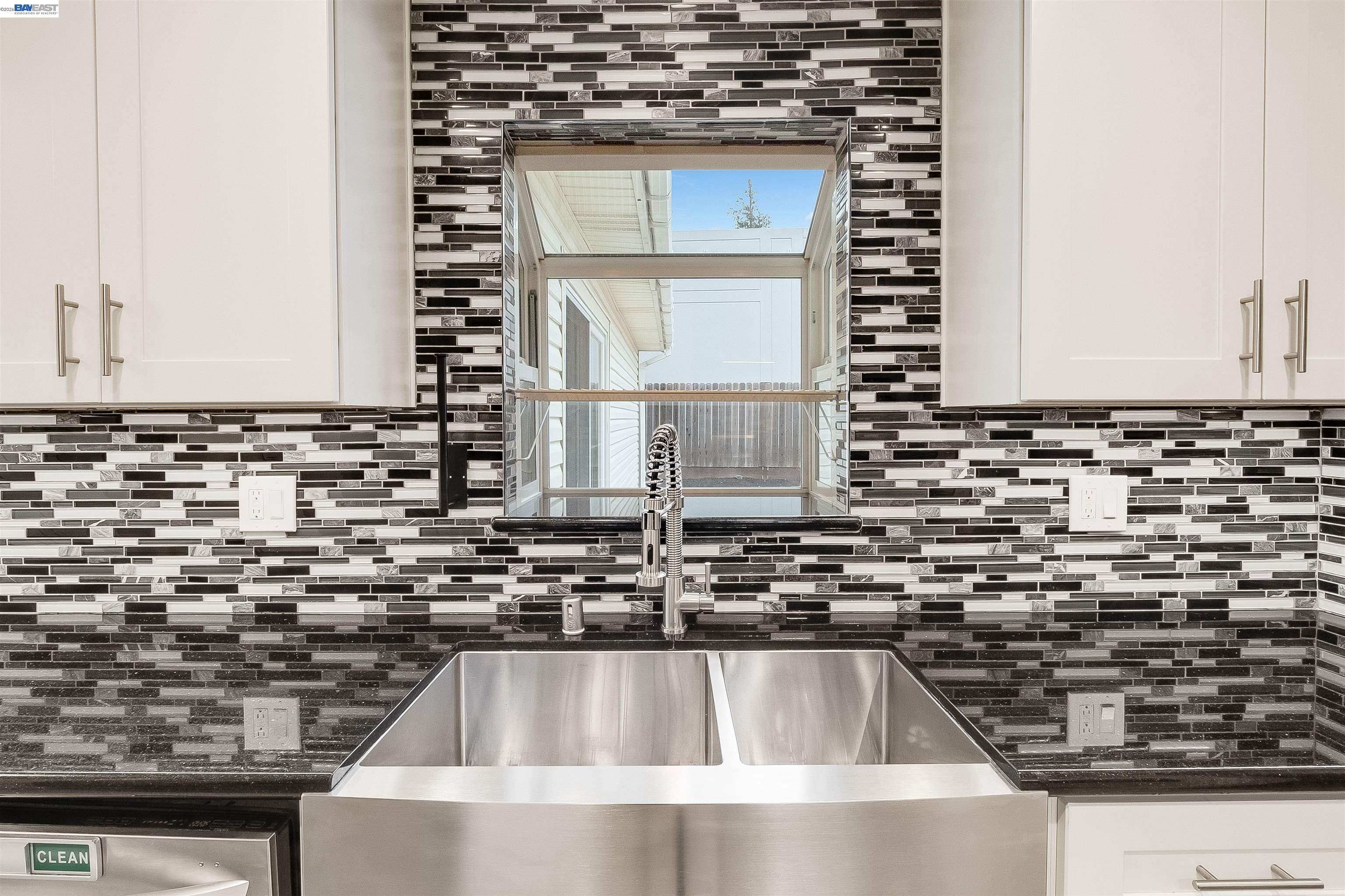 Detail Gallery Image 14 of 51 For 174 Loralee Pl, Pleasant Hill,  CA 94523 - 3 Beds | 2 Baths