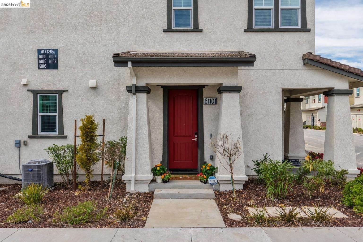 Photo #2: 41125889 Listing: Photo #2