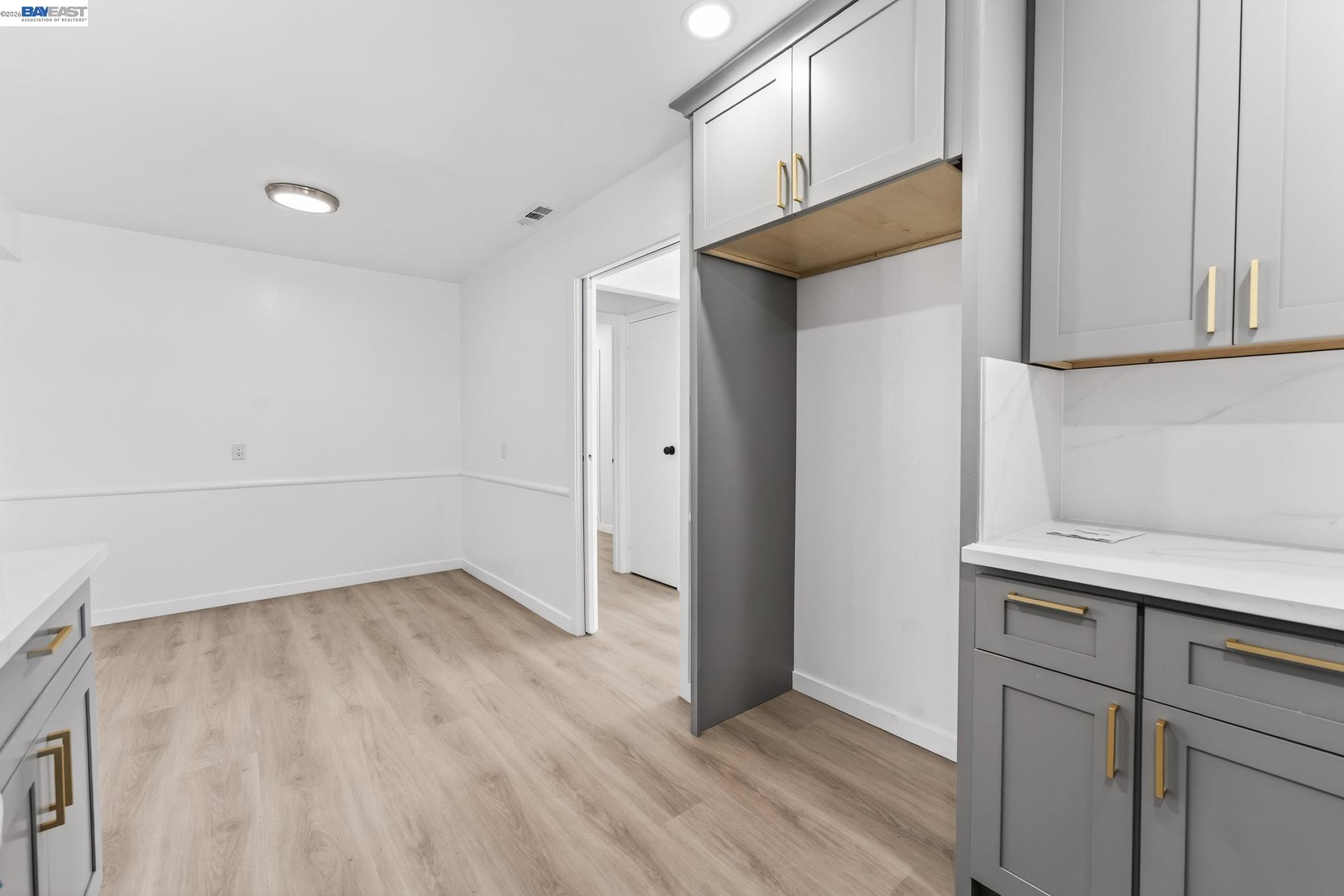 Detail Gallery Image 13 of 41 For 15524 Montreal St, San Leandro,  CA 94579 - 3 Beds | 2 Baths