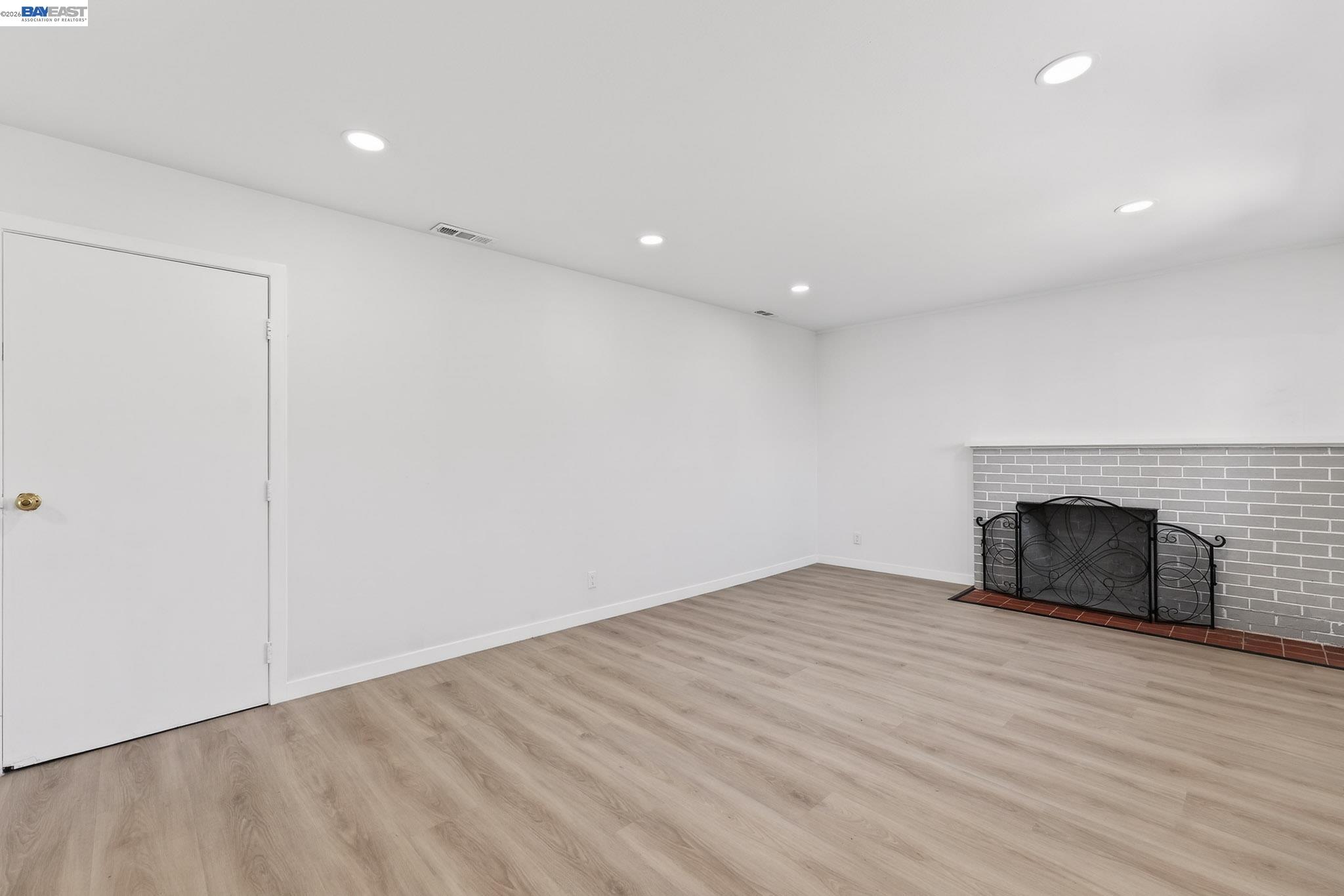 Detail Gallery Image 16 of 41 For 15524 Montreal St, San Leandro,  CA 94579 - 3 Beds | 2 Baths