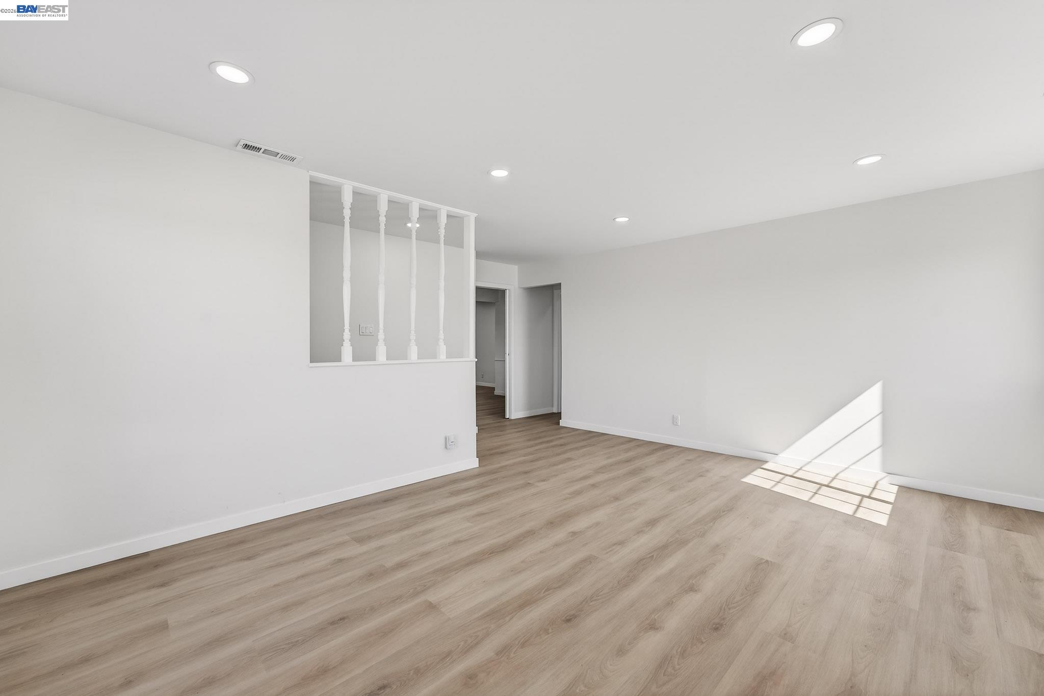 Detail Gallery Image 8 of 41 For 15524 Montreal St, San Leandro,  CA 94579 - 3 Beds | 2 Baths