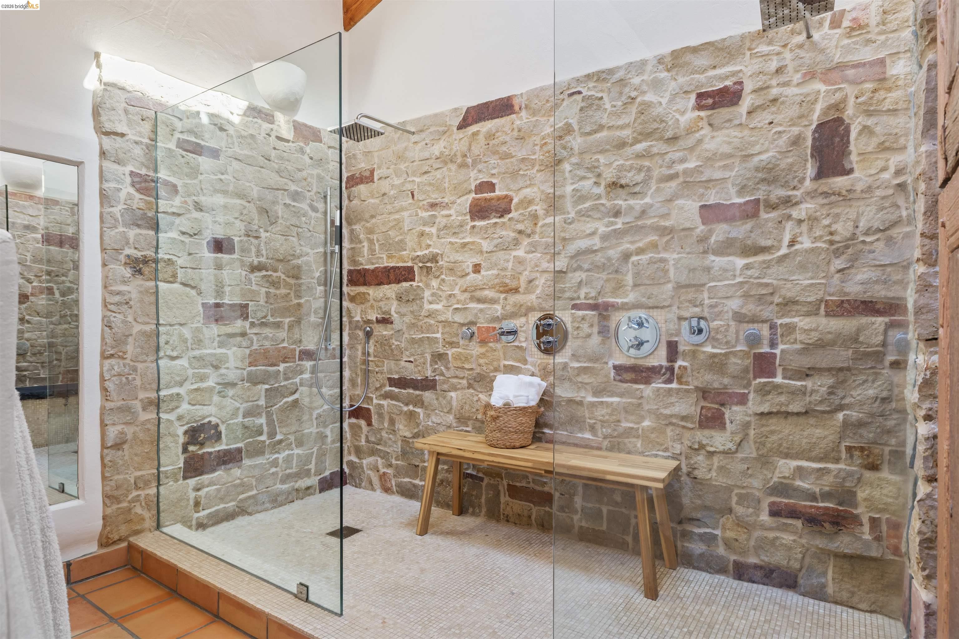 Detail Gallery Image 31 of 50 For 1102 Grand View Drive, Berkeley,  CA 94705-1628 - 3 Beds | 3/1 Baths