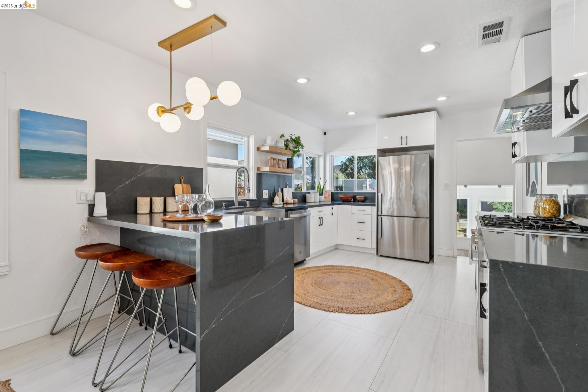 Detail Gallery Image 11 of 58 For 1646 Ashby Ave, Berkeley,  CA 94703 - 3 Beds | 2 Baths