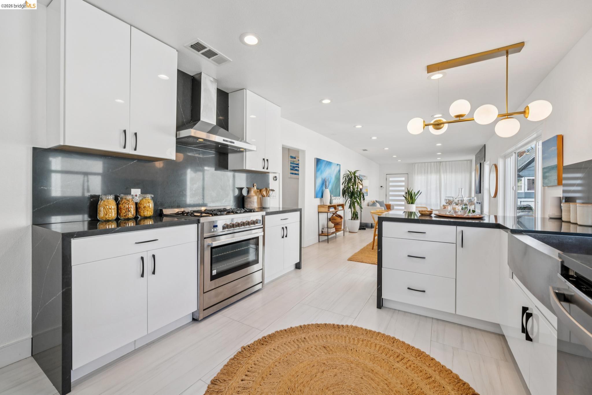 Detail Gallery Image 15 of 58 For 1646 Ashby Ave, Berkeley,  CA 94703 - 3 Beds | 2 Baths