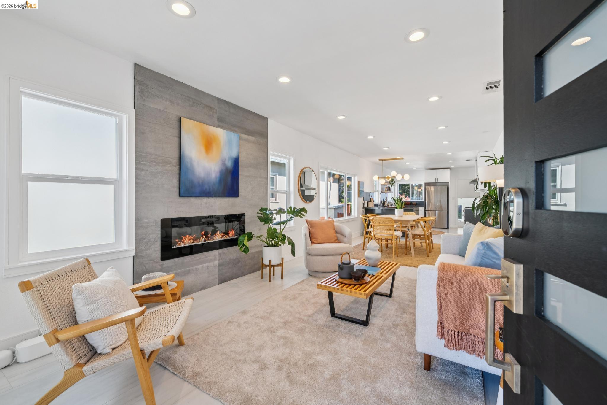 Detail Gallery Image 3 of 58 For 1646 Ashby Ave, Berkeley,  CA 94703 - 3 Beds | 2 Baths