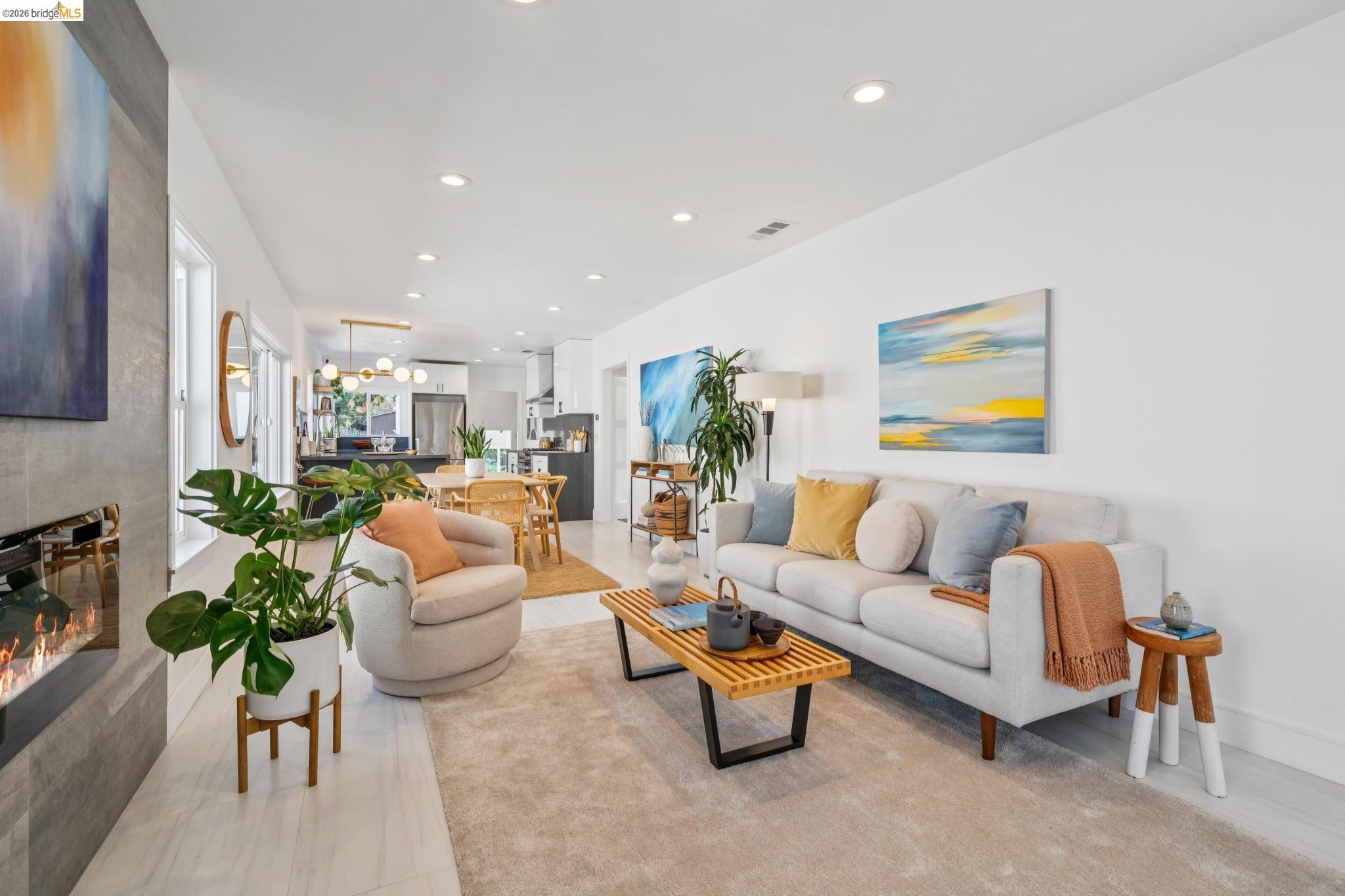 Detail Gallery Image 5 of 58 For 1646 Ashby Ave, Berkeley,  CA 94703 - 3 Beds | 2 Baths