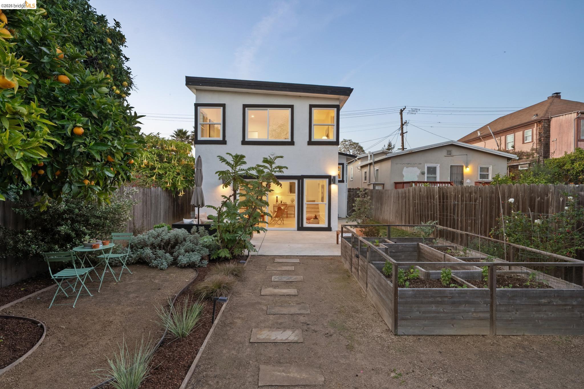 Detail Gallery Image 51 of 58 For 1646 Ashby Ave, Berkeley,  CA 94703 - 3 Beds | 2 Baths