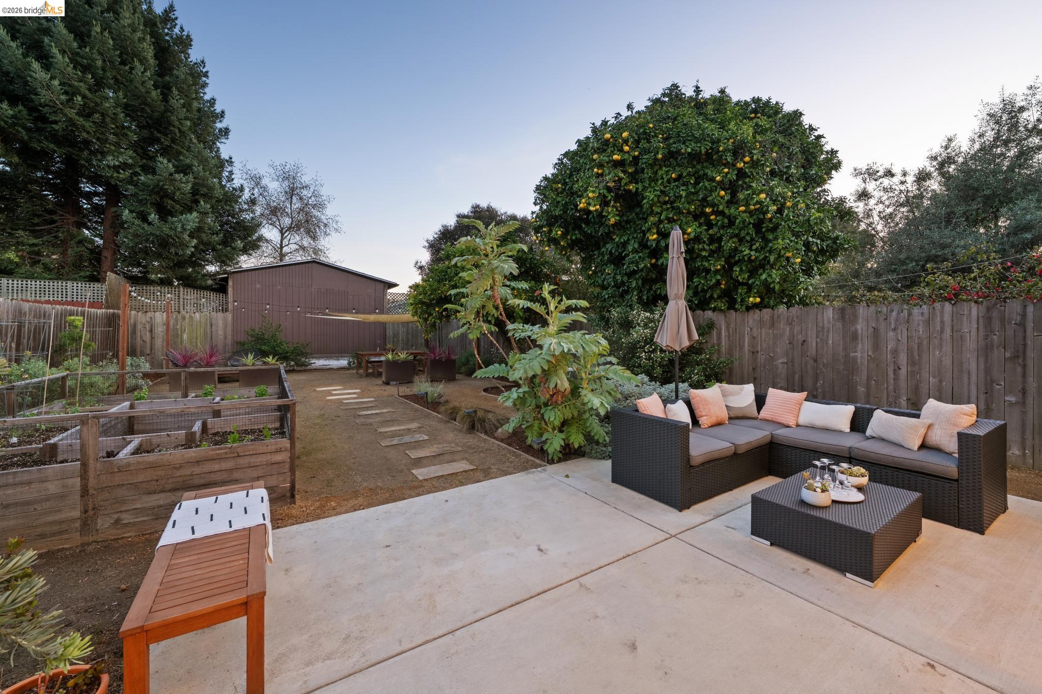 Detail Gallery Image 52 of 58 For 1646 Ashby Ave, Berkeley,  CA 94703 - 3 Beds | 2 Baths