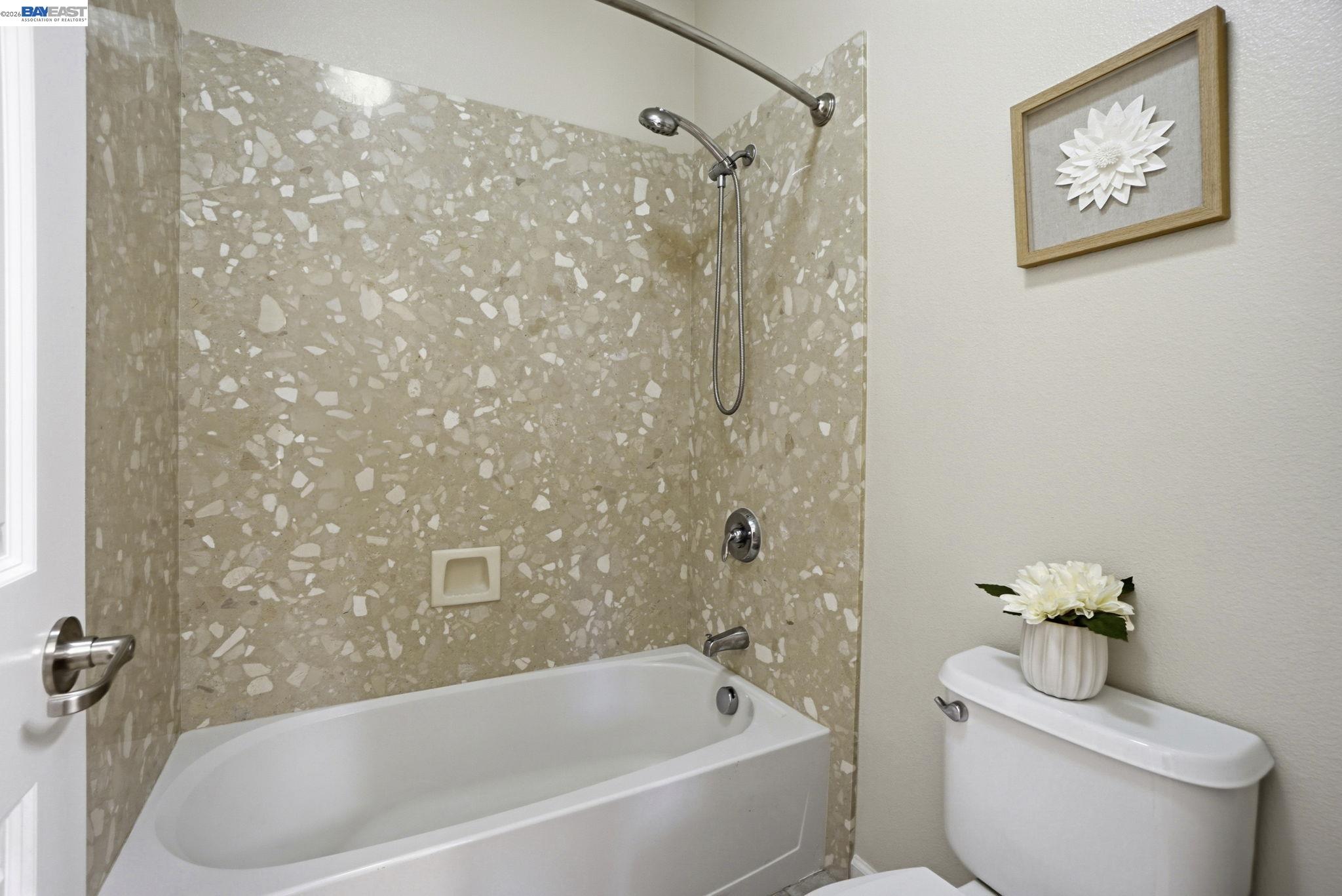 Photo #33: 41125896 Listing: Photo #33