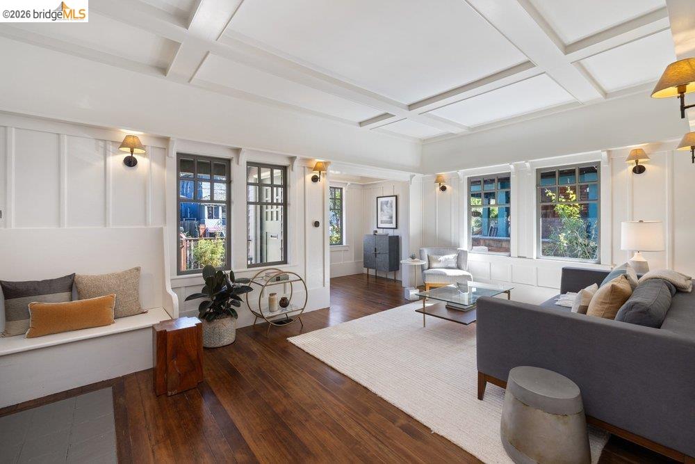 Detail Gallery Image 12 of 60 For 3046 Deakin St, Berkeley,  CA 94705 - 4 Beds | 2 Baths