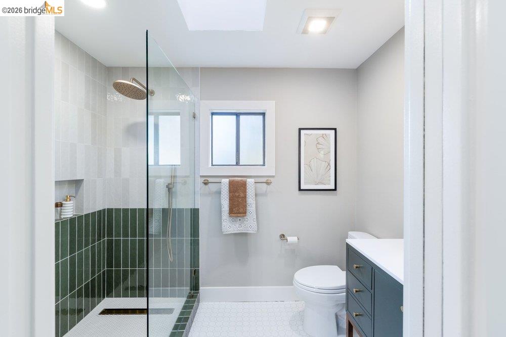 Detail Gallery Image 33 of 60 For 3046 Deakin St, Berkeley,  CA 94705 - 4 Beds | 2 Baths