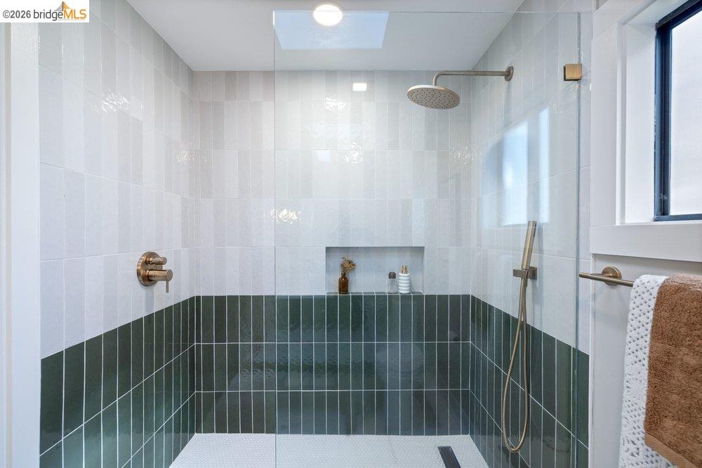 Detail Gallery Image 34 of 60 For 3046 Deakin St, Berkeley,  CA 94705 - 4 Beds | 2 Baths