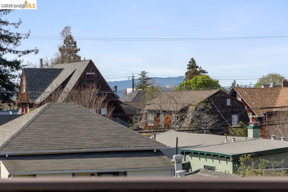 Detail Gallery Image 50 of 60 For 3046 Deakin St, Berkeley,  CA 94705 - 4 Beds | 2 Baths