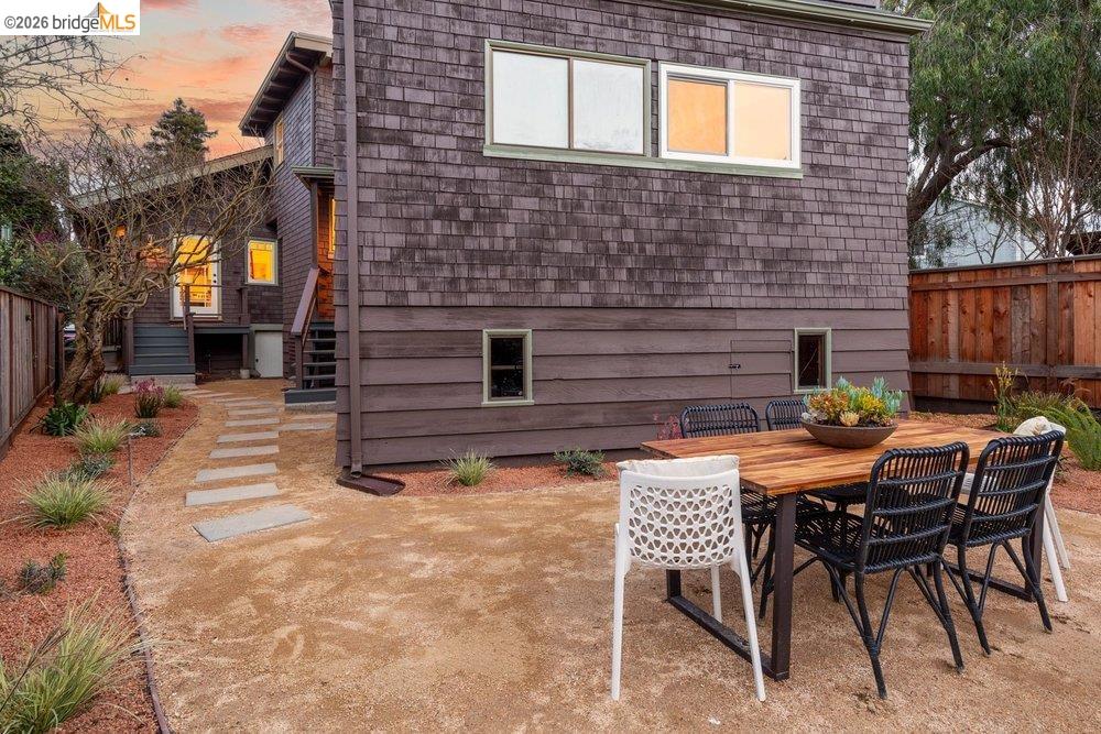 Detail Gallery Image 52 of 60 For 3046 Deakin St, Berkeley,  CA 94705 - 4 Beds | 2 Baths