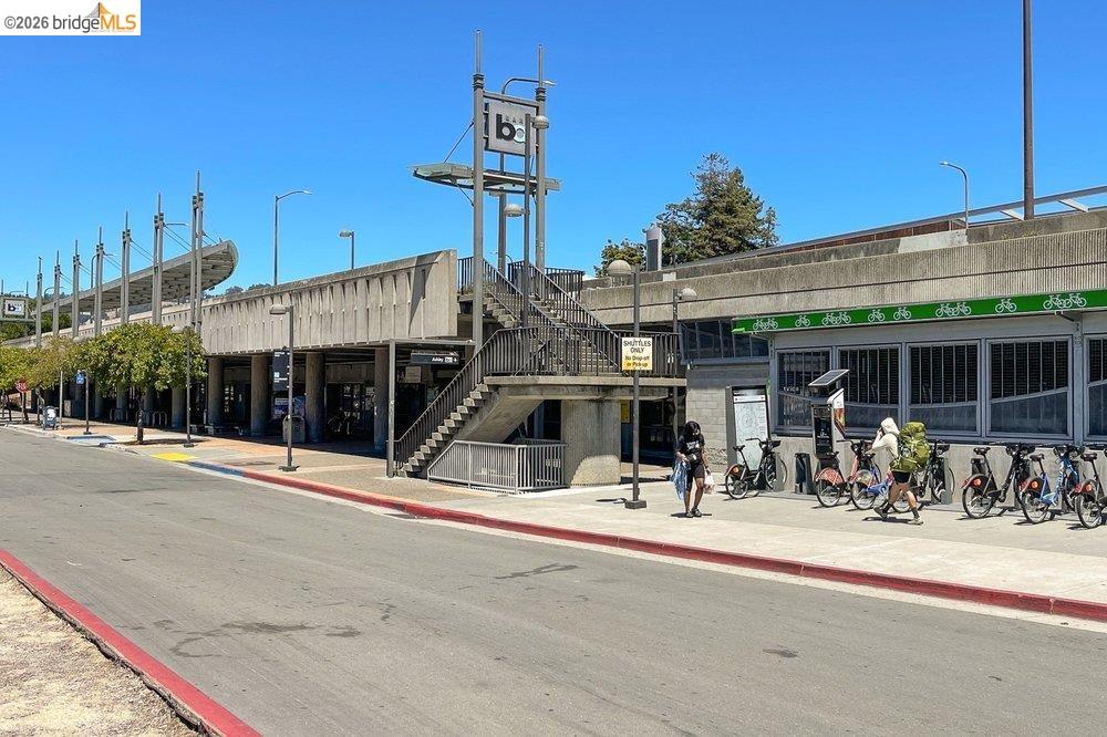 Detail Gallery Image 59 of 60 For 3046 Deakin St, Berkeley,  CA 94705 - 4 Beds | 2 Baths