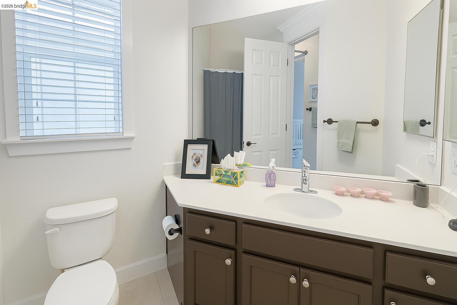 Detail Gallery Image 18 of 26 For 2072 Bridgeport Loop, Discovery Bay,  CA 94505 - 4 Beds | 3 Baths