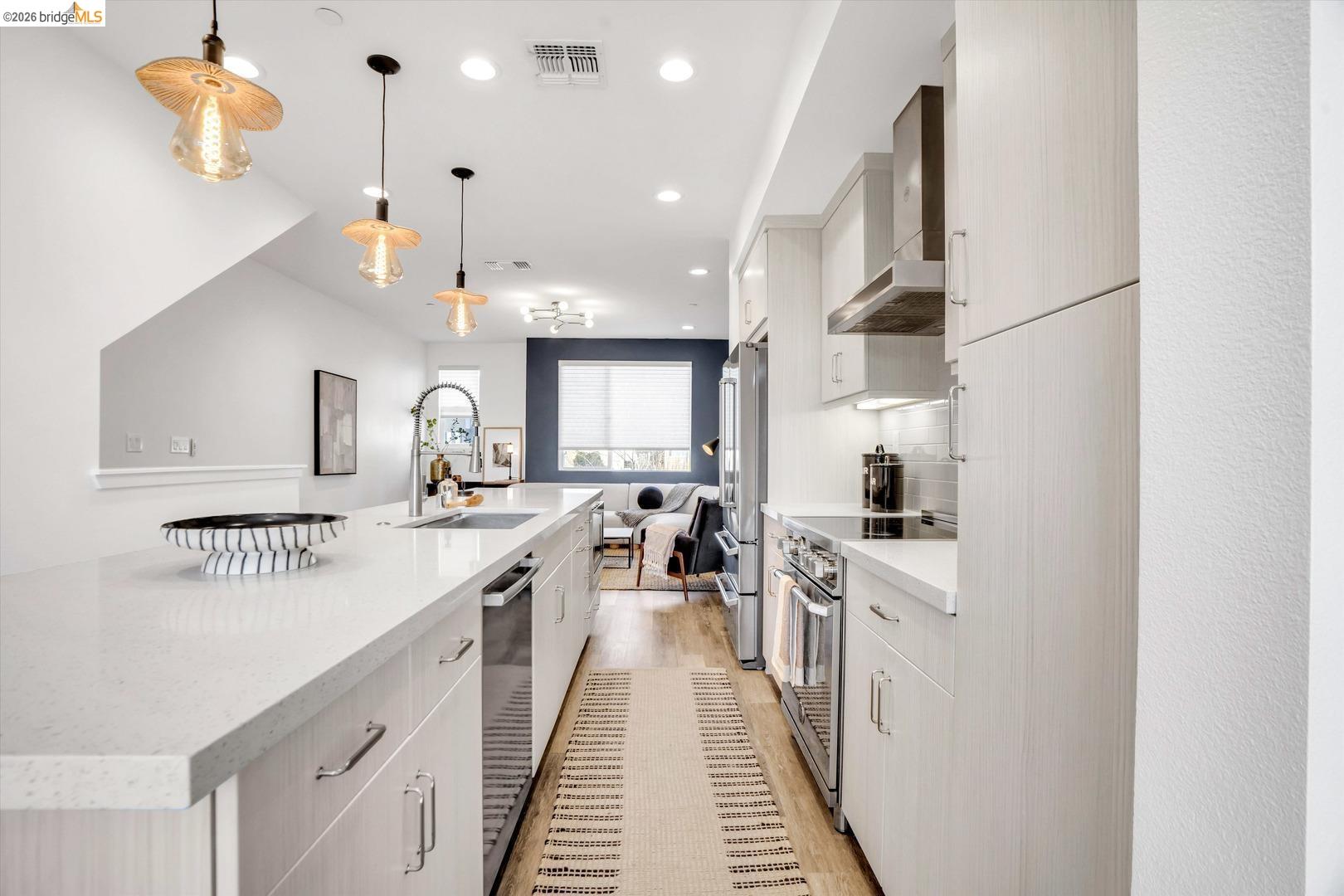 Photo #8: 41125899 Listing: Photo #8