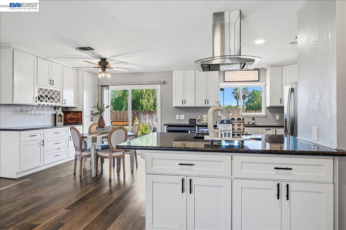 Detail Gallery Image 11 of 53 For 1279 Marigold Rd., Livermore,  CA 94551 - 2 Beds | 2 Baths