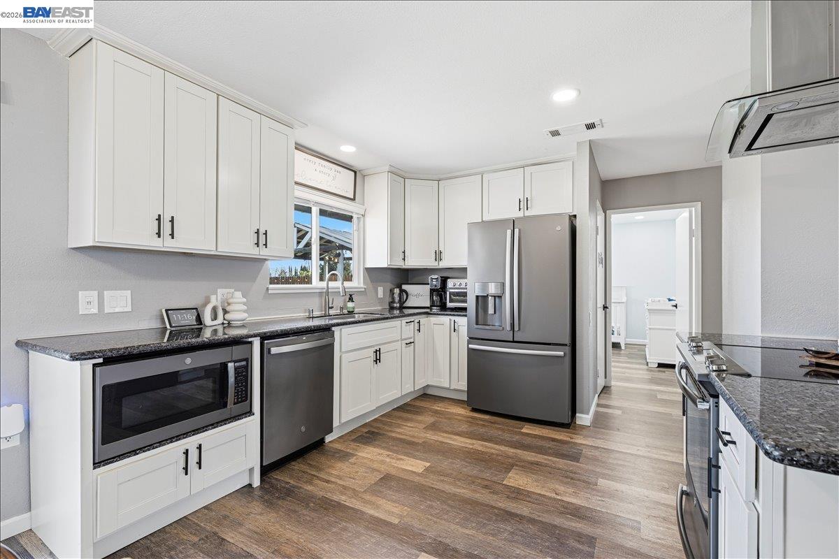 Detail Gallery Image 13 of 53 For 1279 Marigold Rd., Livermore,  CA 94551 - 2 Beds | 2 Baths