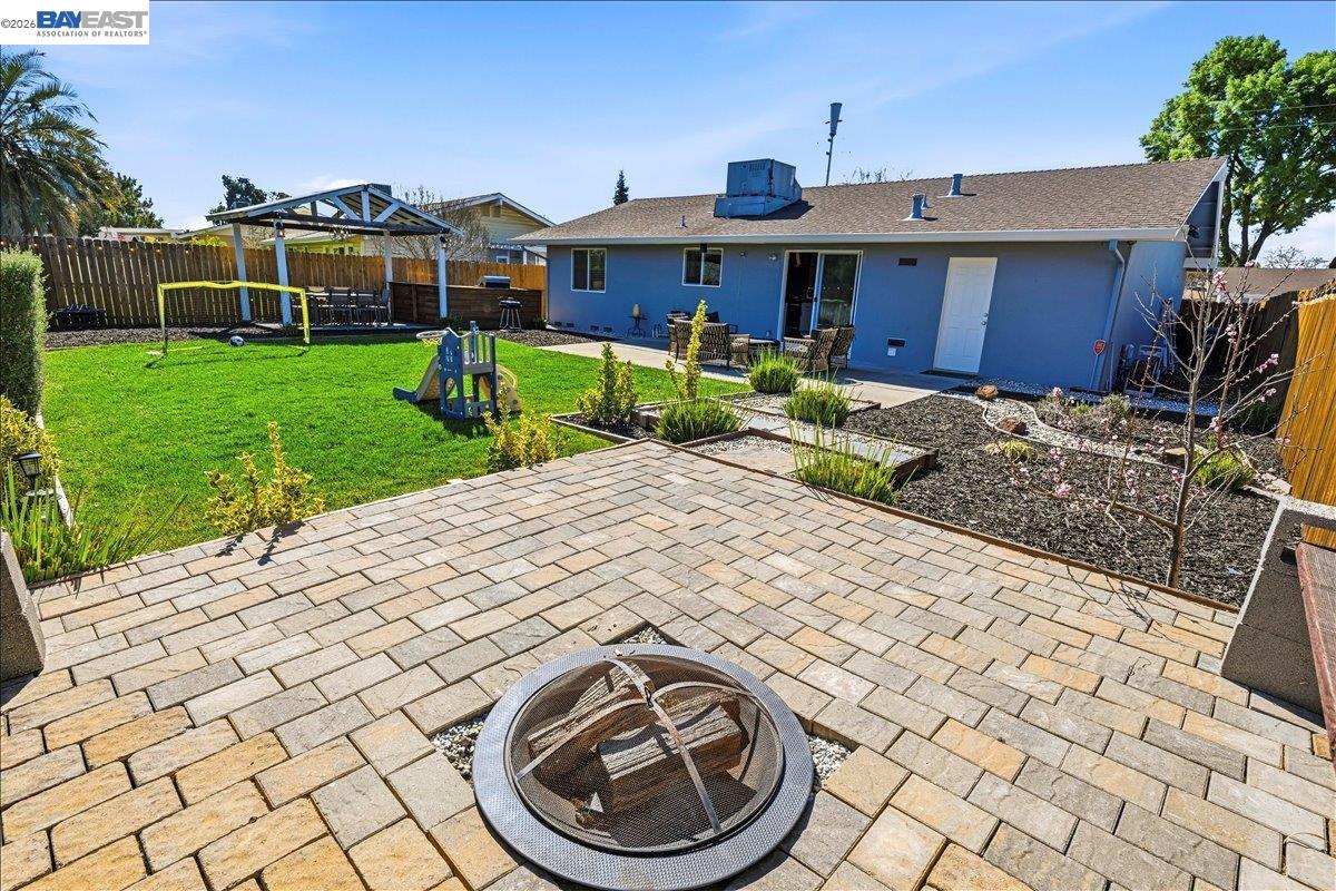 Detail Gallery Image 37 of 53 For 1279 Marigold Rd., Livermore,  CA 94551 - 2 Beds | 2 Baths